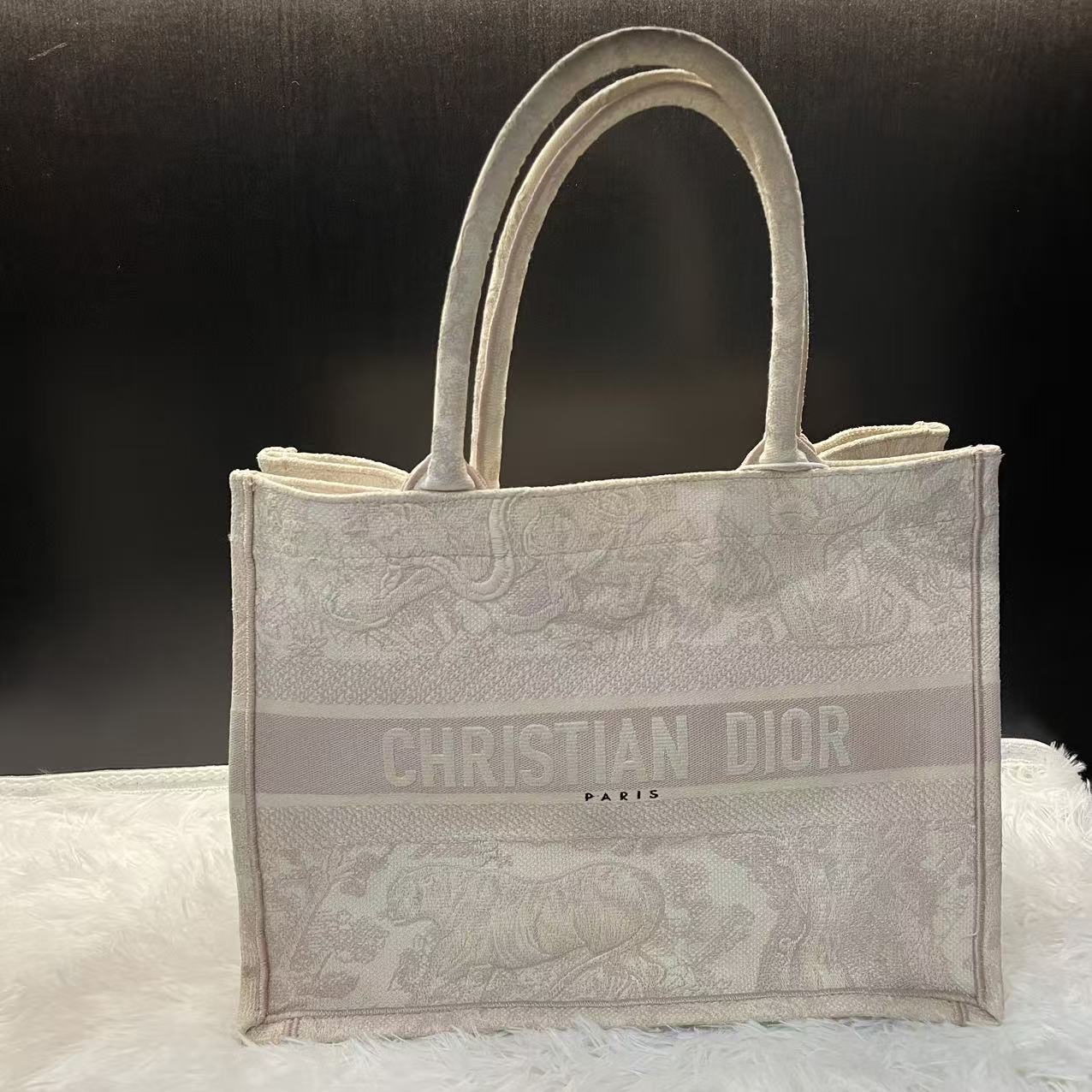 (Preowned) DIOR Book Tote Zoo Series MM Rose pink