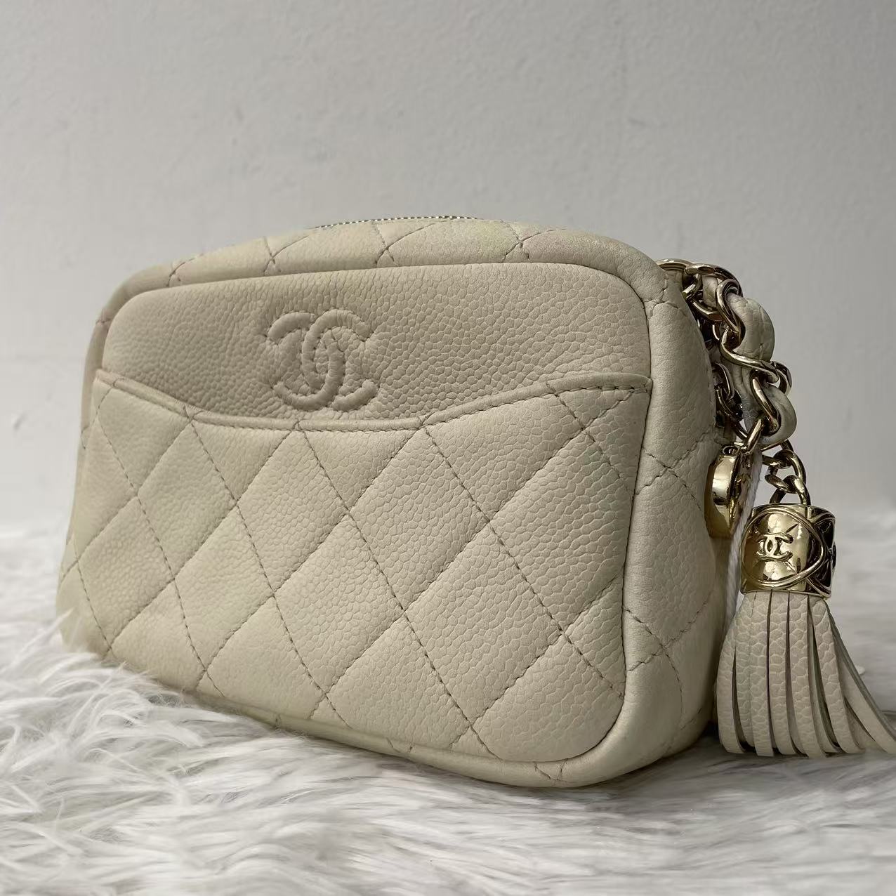 (Preowned) CHANEL Frosted caviar cowhide camera bag