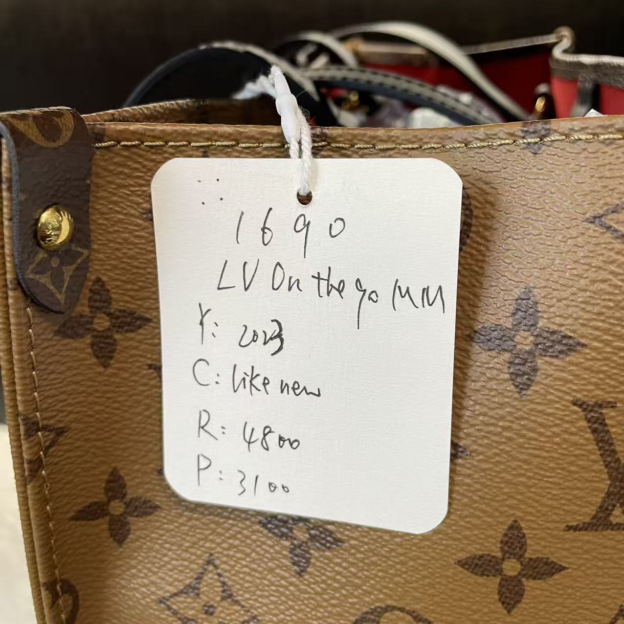 (Preowned) LOUIS VUITTON ON THE GO