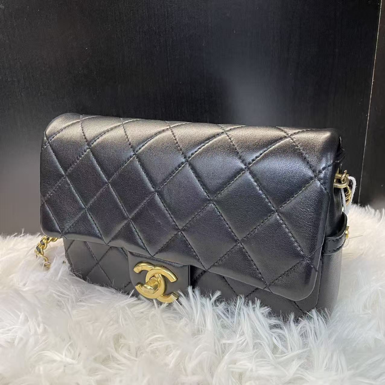 (Preowned) CHANEL Golden buckle diamond grid retro pattern