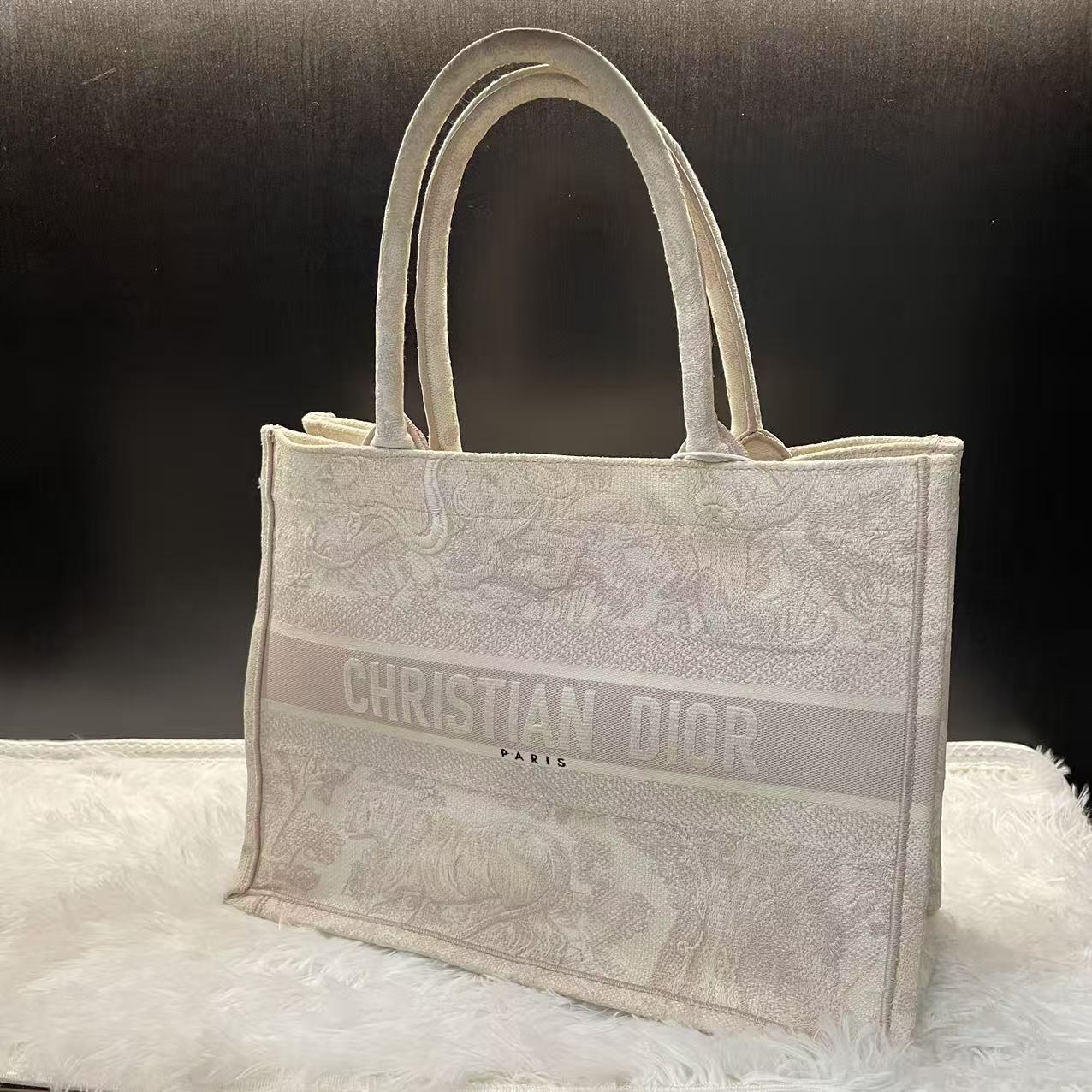 (Preowned) DIOR Book Tote Zoo Series MM Rose pink