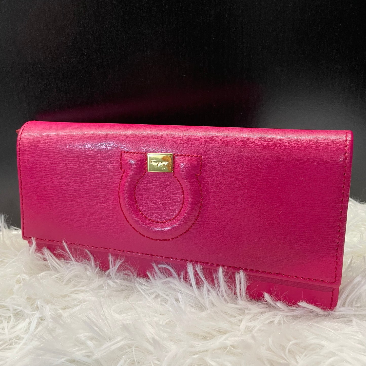 (Preowned) Ferragamo