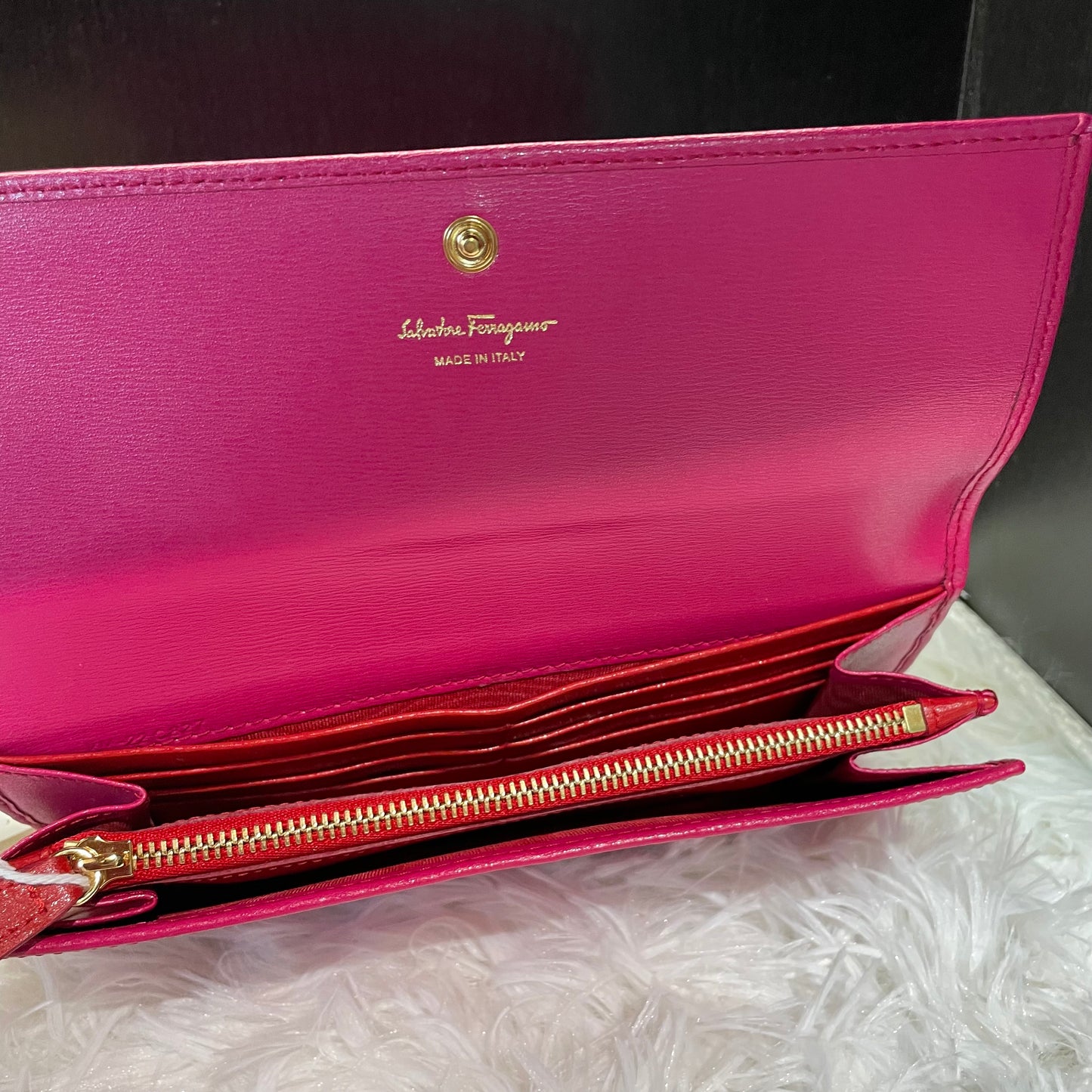 (Preowned) Ferragamo