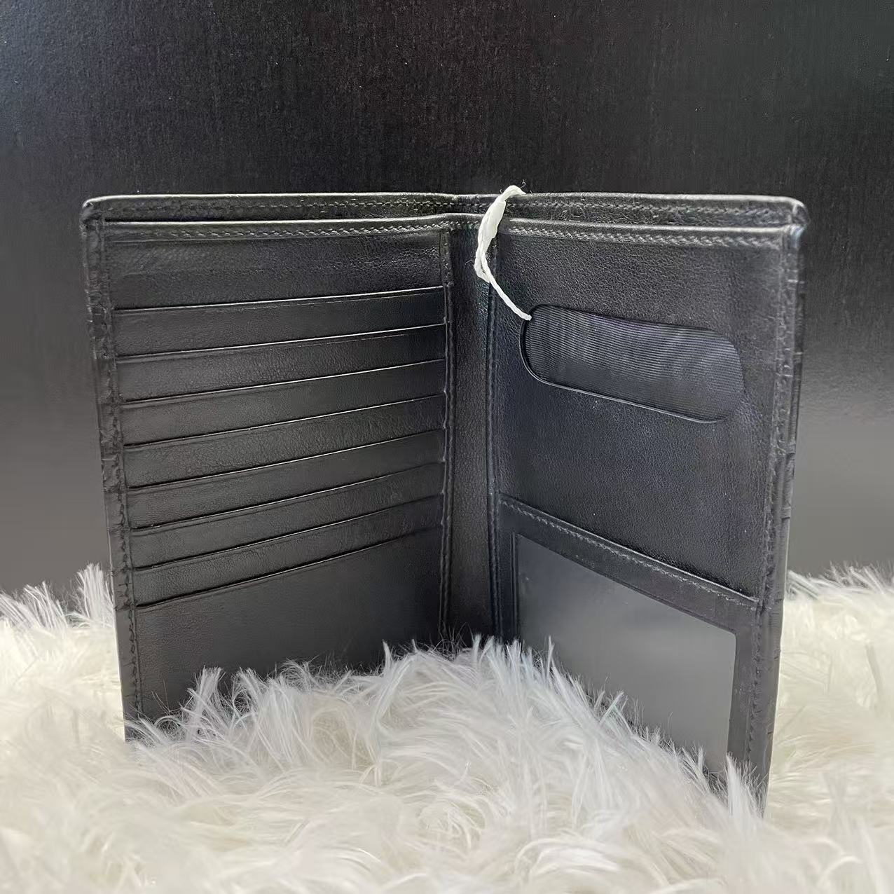 (Preowned) GUCCI Passport Holder