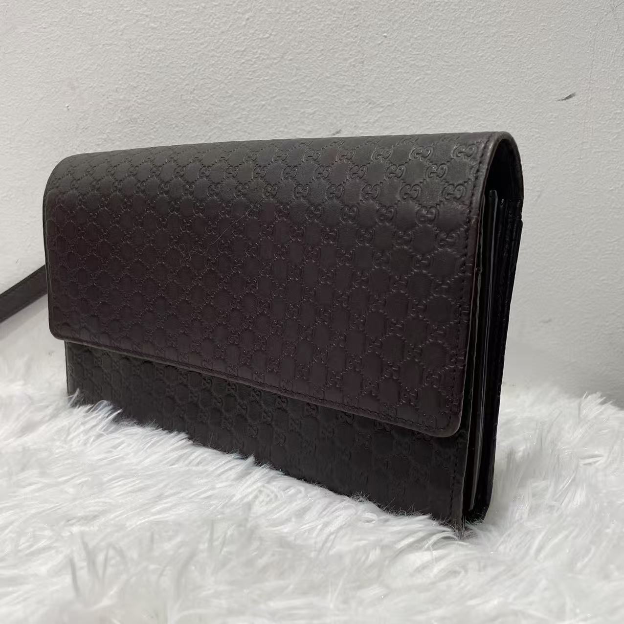 (Preowned) GUCCI Imprinted Logo Long Leather Wallet for Women Brown # Classic Recommendation#