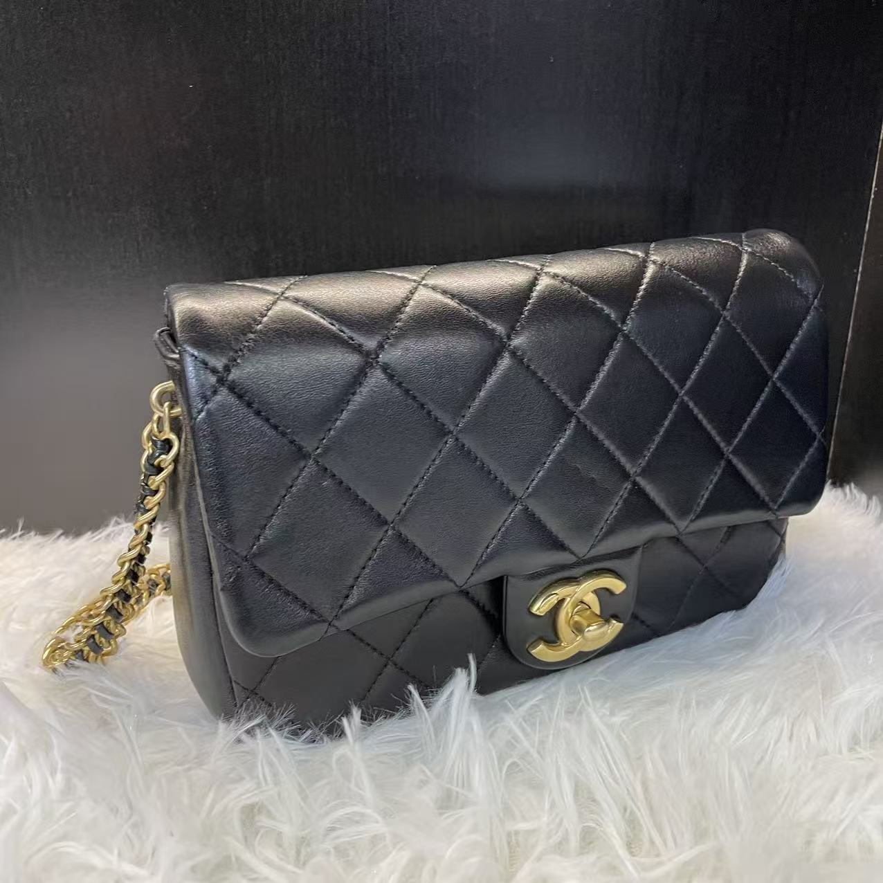 (Preowned) CHANEL Golden buckle diamond grid retro pattern