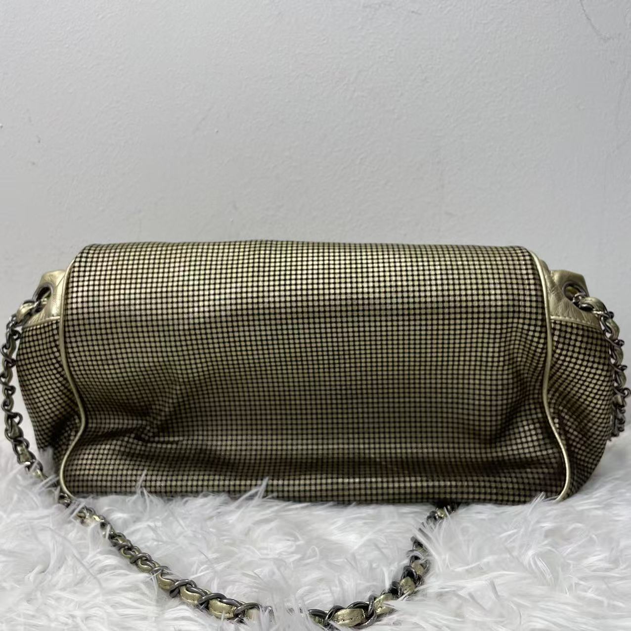 (Preowned) CHANEL Hollow out large double C metal silver chain bag
