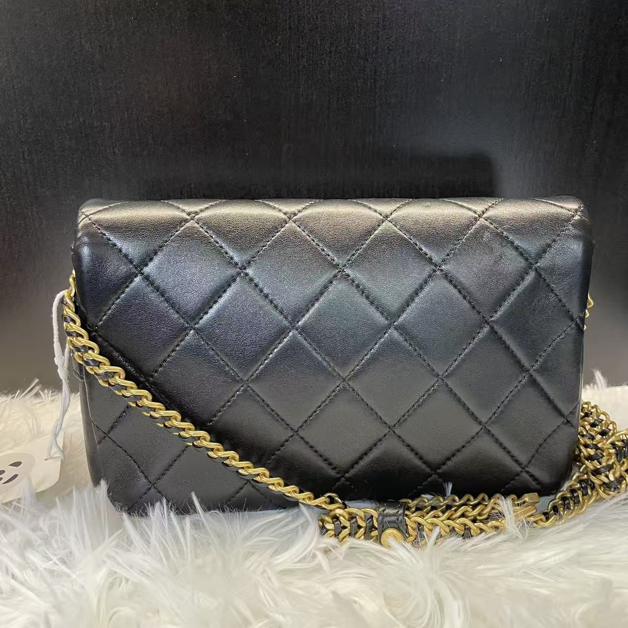 (Preowned) CHANEL Golden buckle diamond grid retro pattern
