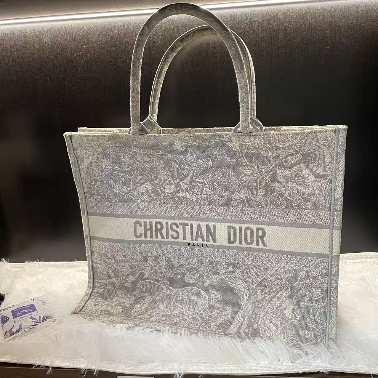 (Preowned) DIOR Tote Zoo Series GM