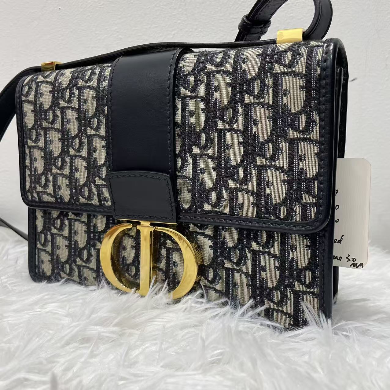 (Preowned) DIOR Montaigne 30