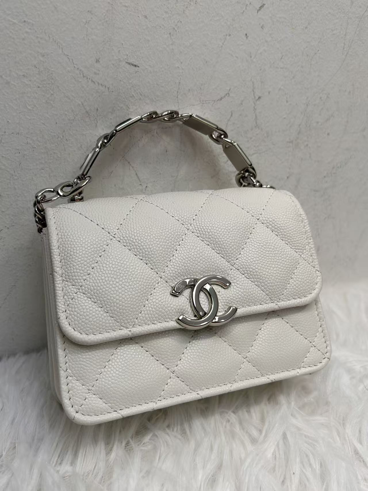 (Preowned) CHANEL Small square bag MINI