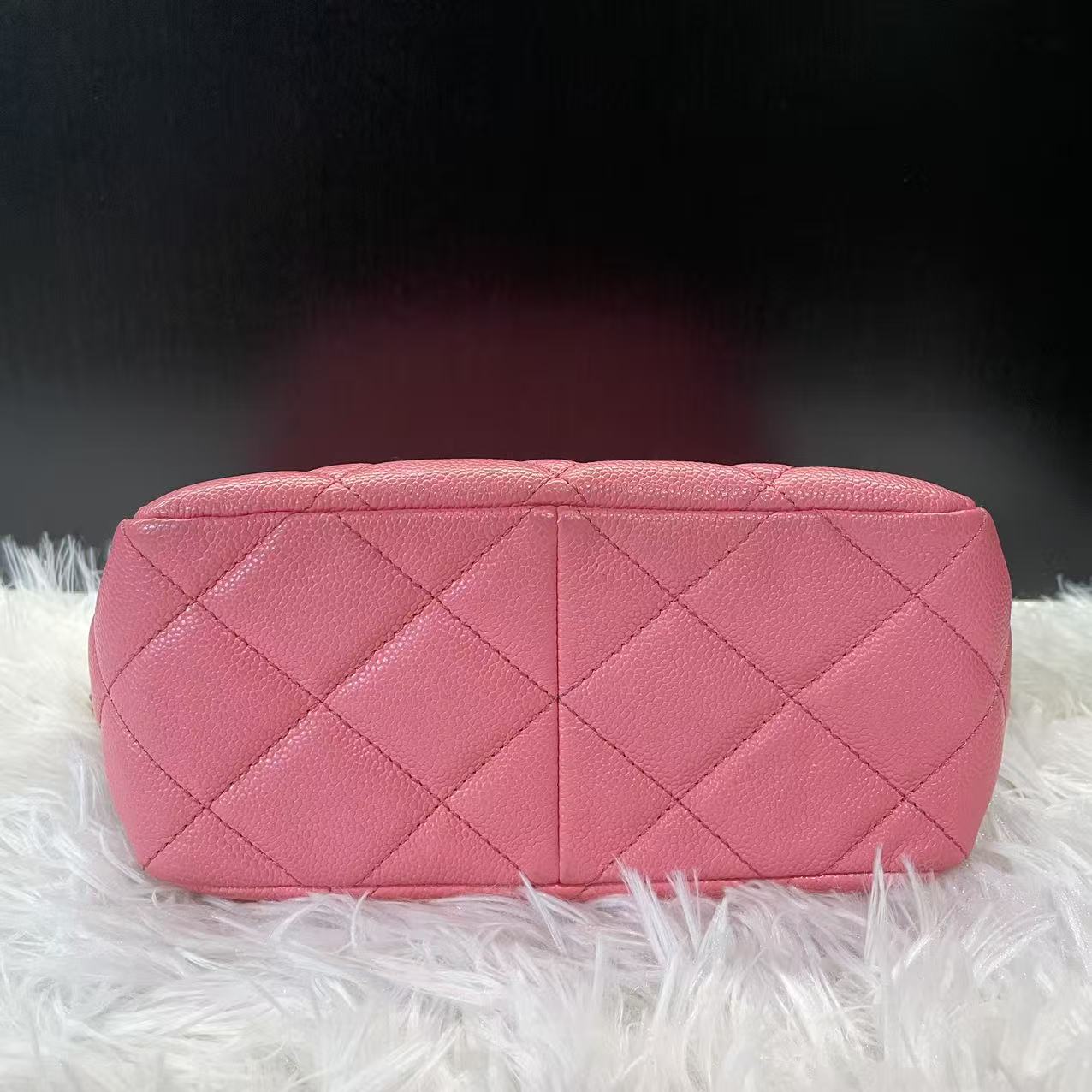 (Preowned) CHANEL Particle embossed cowhide Shoulder bag, crossbody bag, handbag