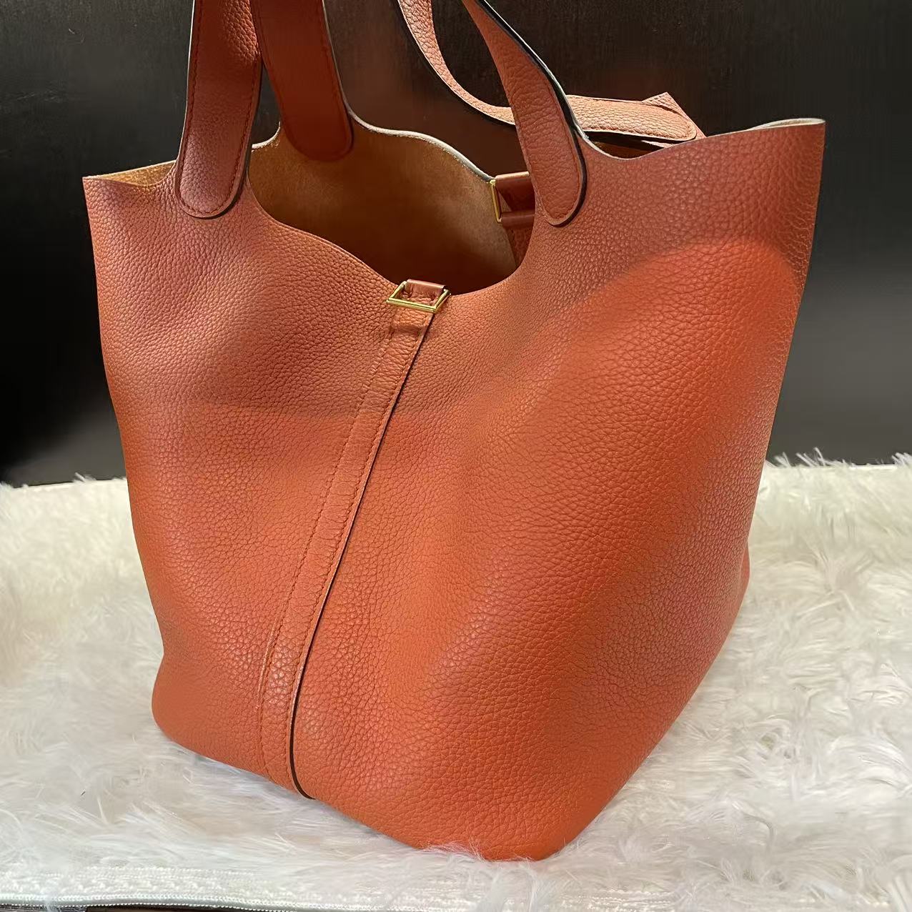 (Preowned) CHANEL Hermes Basket 22
