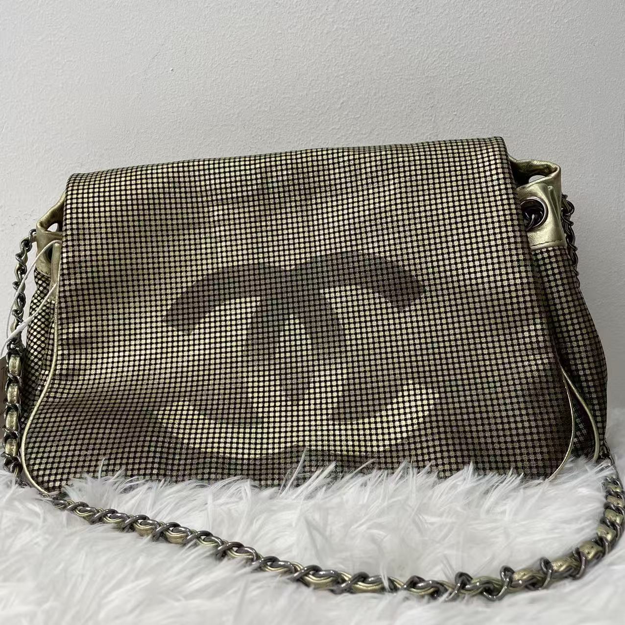 (Preowned) CHANEL Hollow out large double C metal silver chain bag