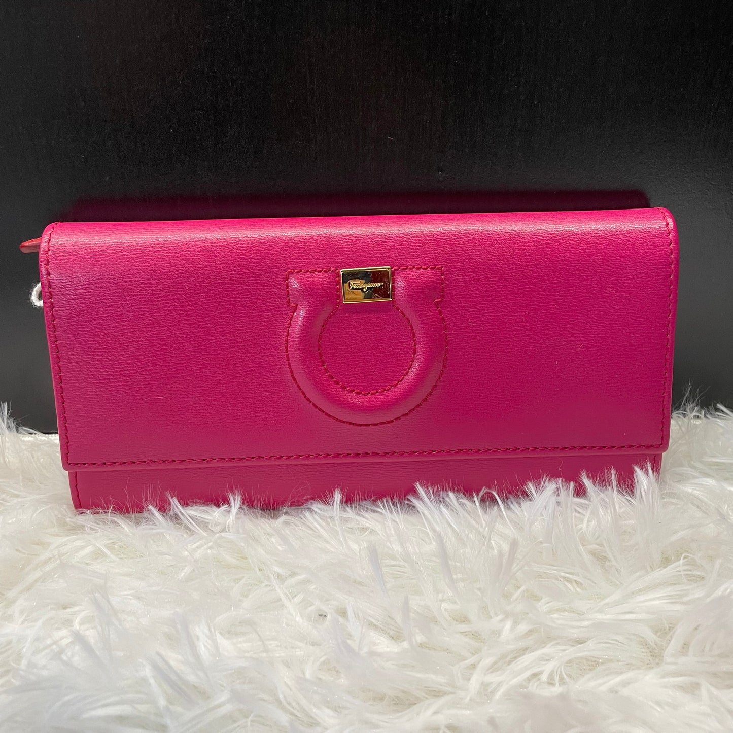 (Preowned) Ferragamo