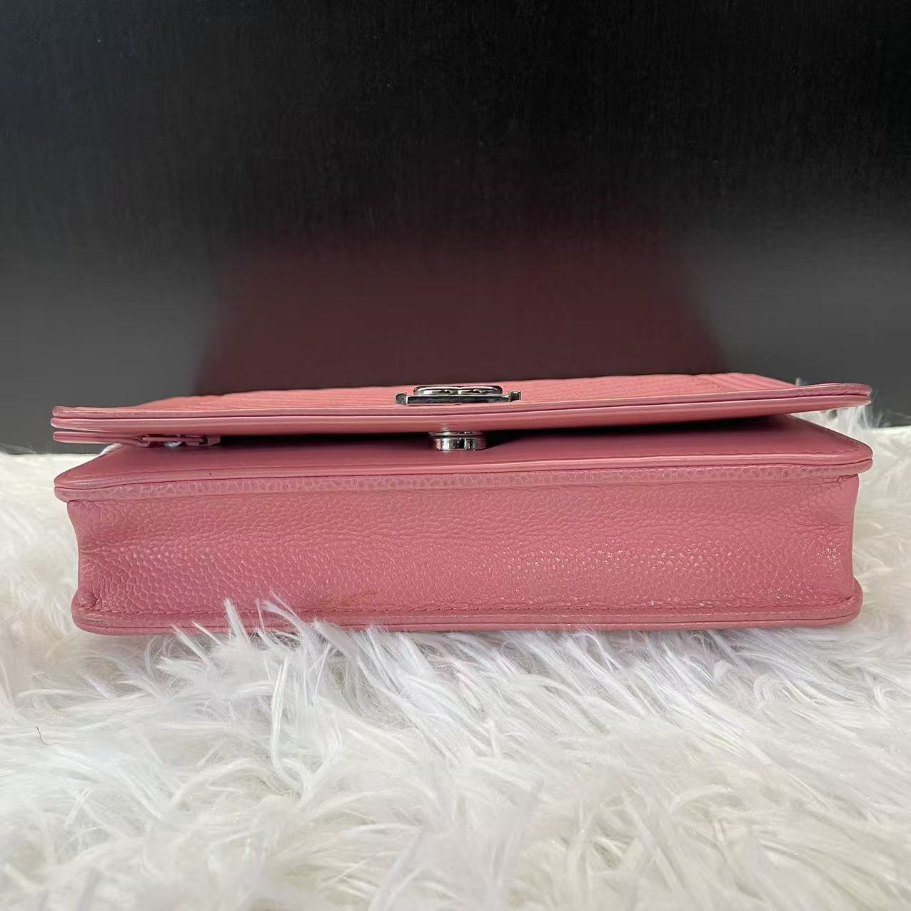 (Preowned) CHANEL Particle embossed cowhide Shoulder bag, crossbody bag, handbag
