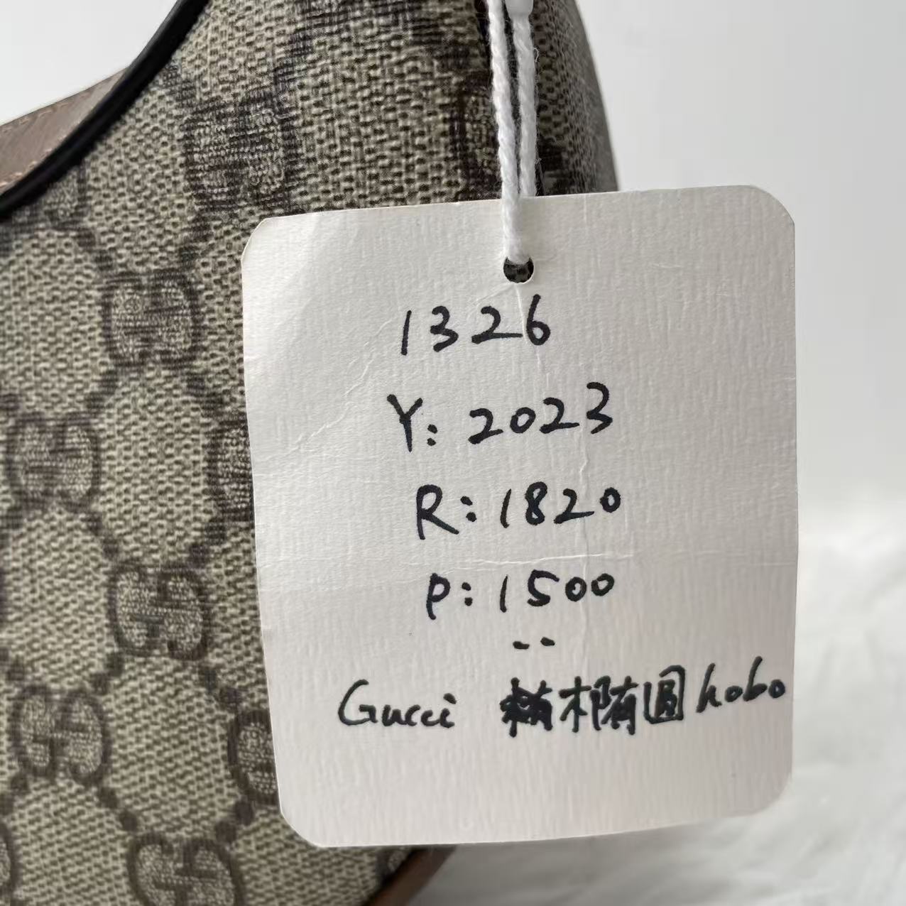 (Preowned) GUCCI Interlocking Double G Elliptical Signage Metal Chain Shoulder Strap Zipper Opening and Closing