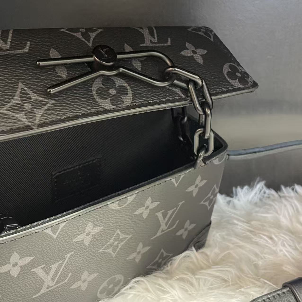(Preowned) LOUIS VUITTON Steamer