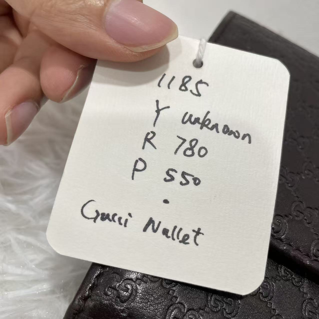 (Preowned) GUCCI Imprinted Logo Long Leather Wallet for Women Brown # Classic Recommendation#