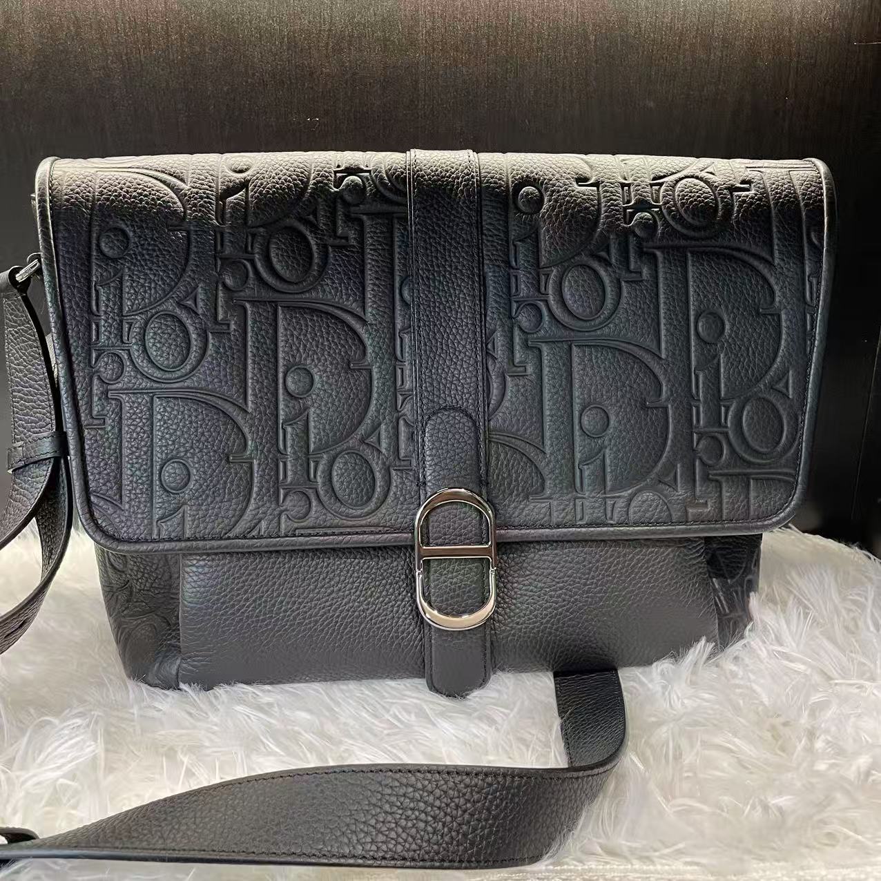 (Preowned) DIOR gravity leather