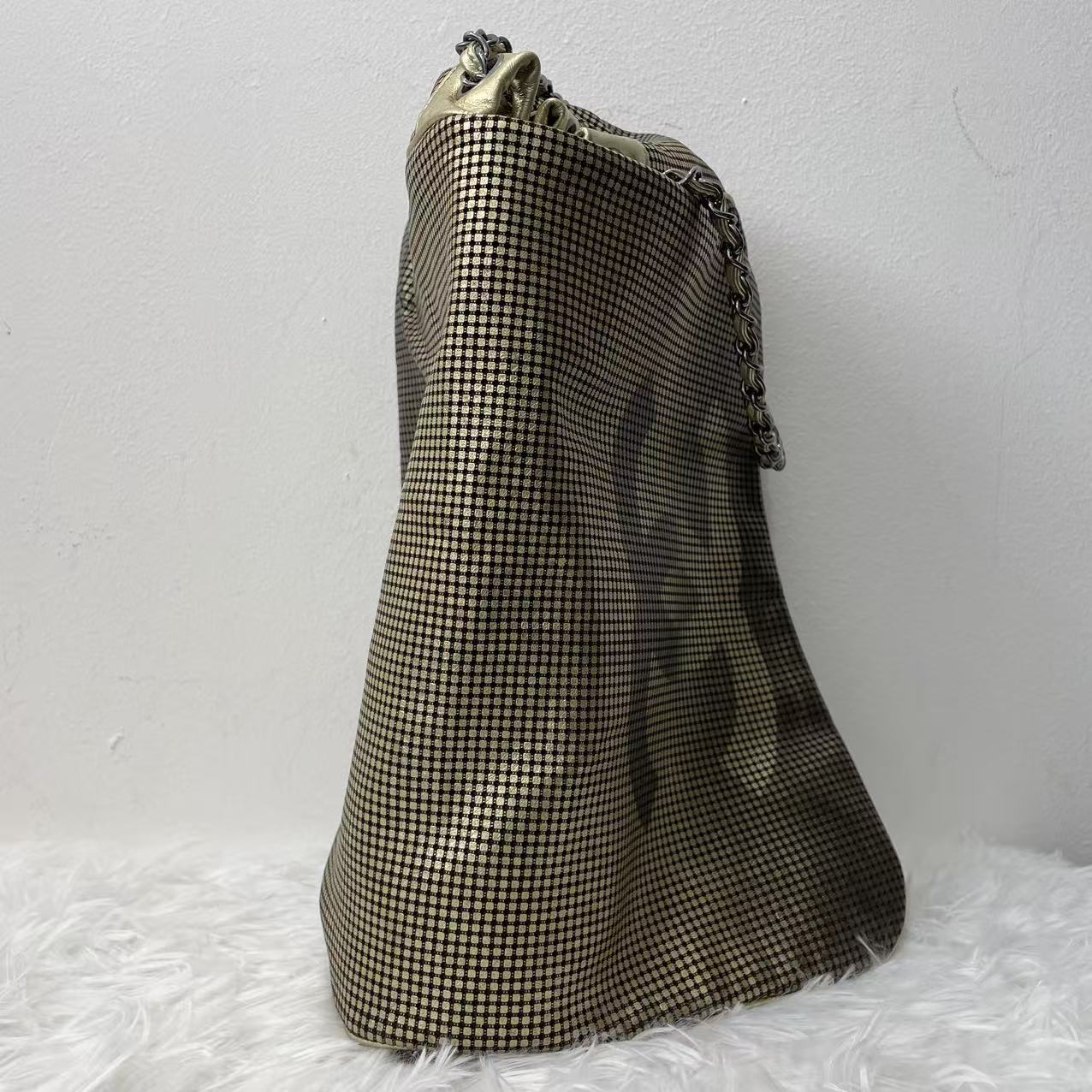 (Preowned) CHANEL Hollow out large double C metal silver chain bag