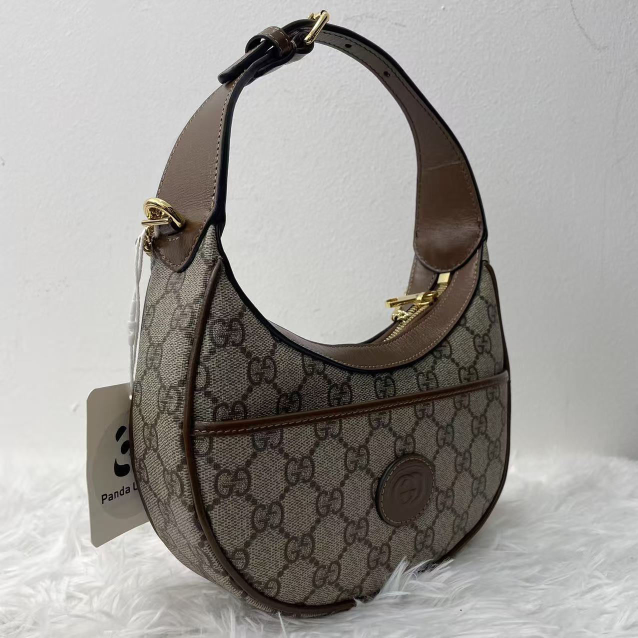 (Preowned) GUCCI Interlocking Double G Elliptical Signage Metal Chain Shoulder Strap Zipper Opening and Closing