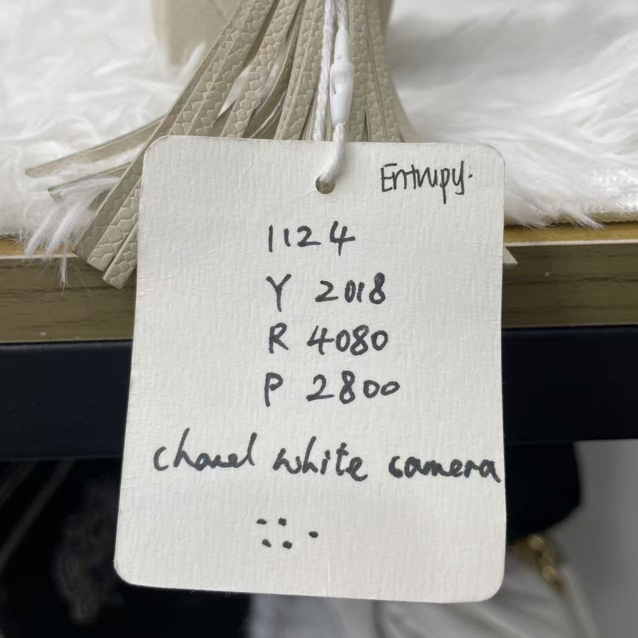 (Preowned) CHANEL Frosted caviar cowhide camera bag