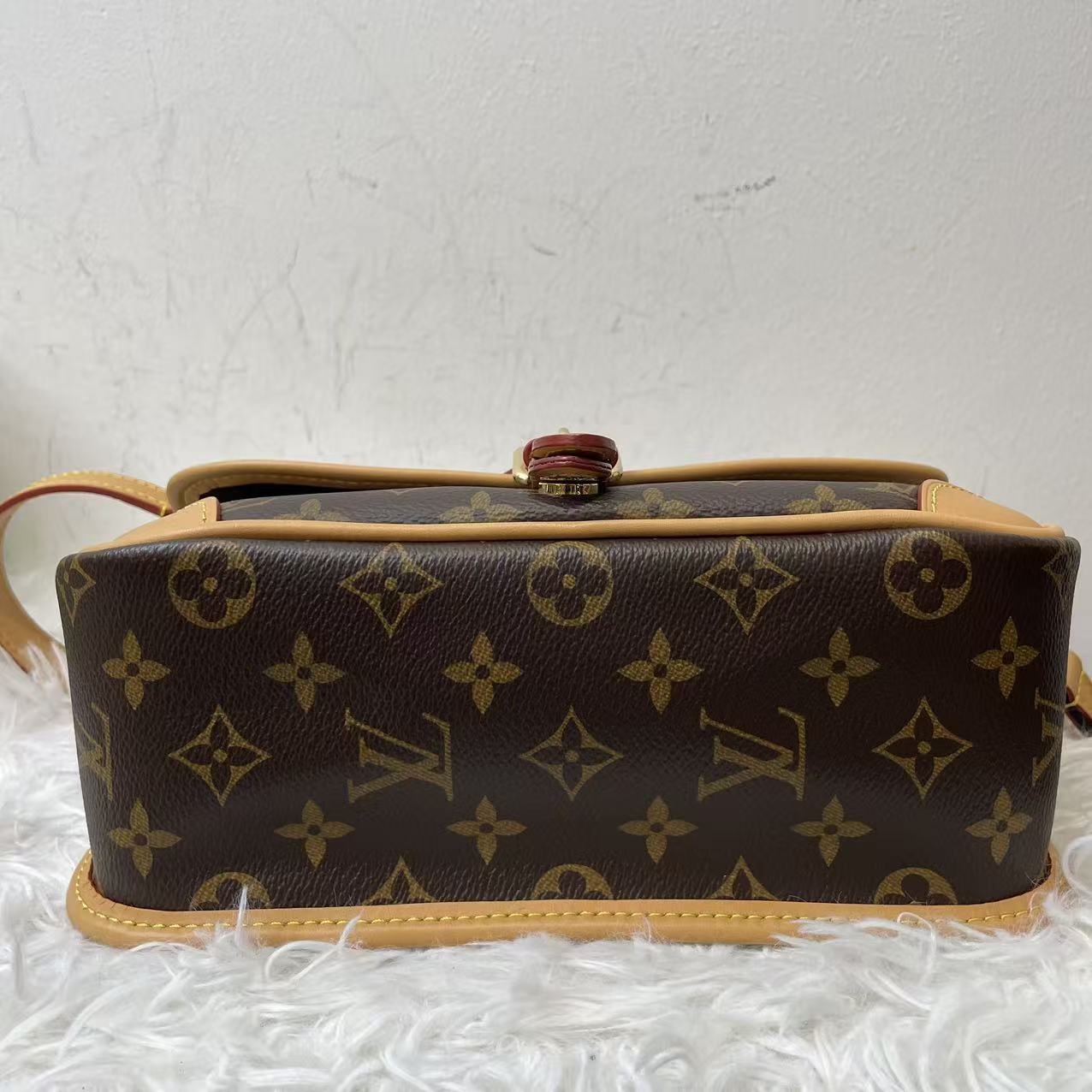 (Preowned) LOUIS VUITTON Diane PM