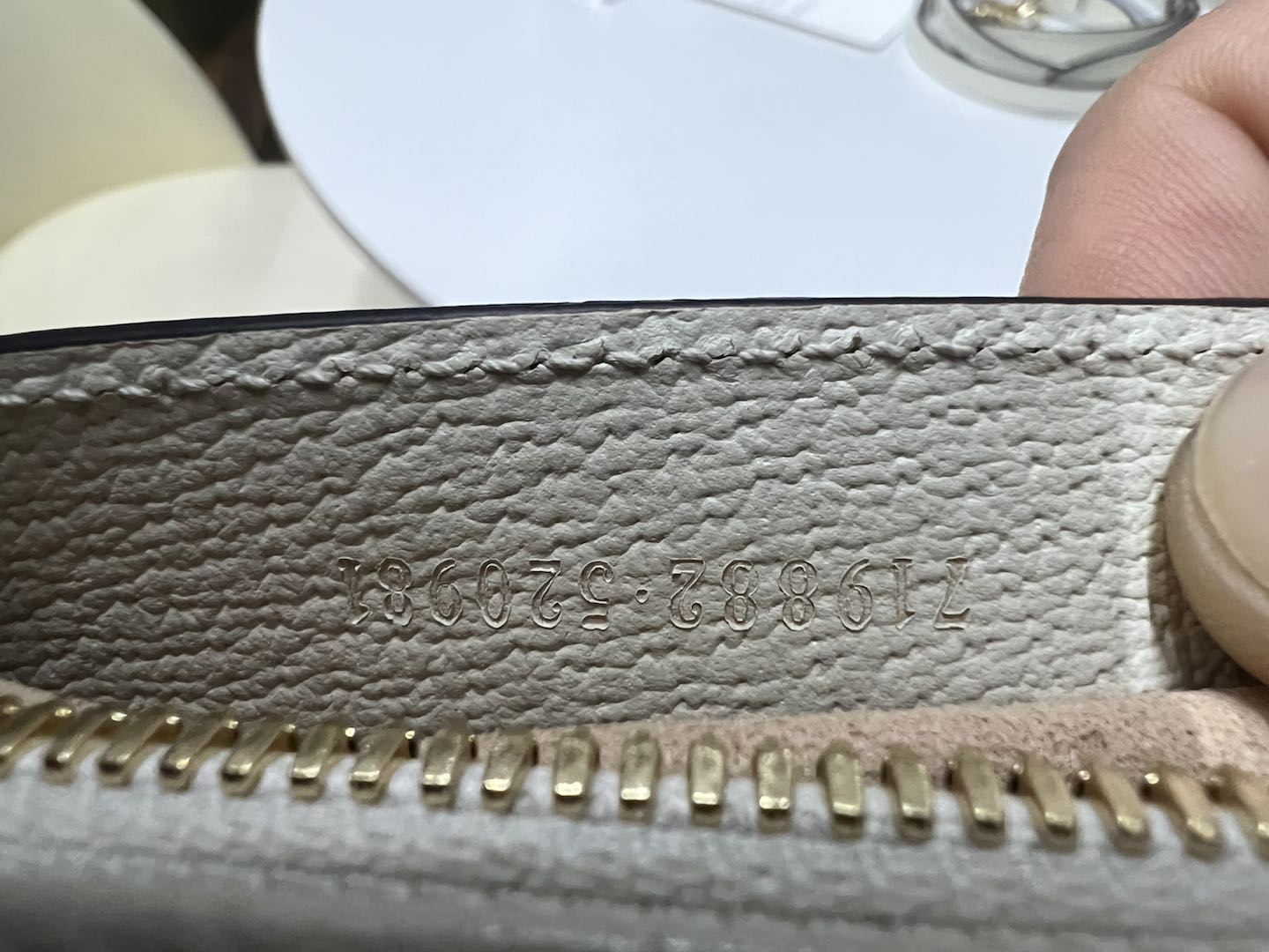 (Preowned) GUCCI Ophidia White Versatile classic recommendation