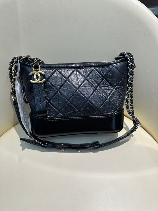(Preowned) CHANEL Gabrielle 19A PM BLACK
