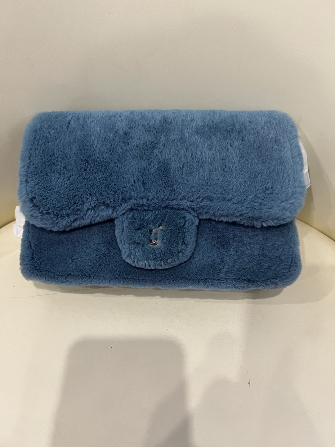 (Preowned) CHANEL Rabbit hair crossbody bag