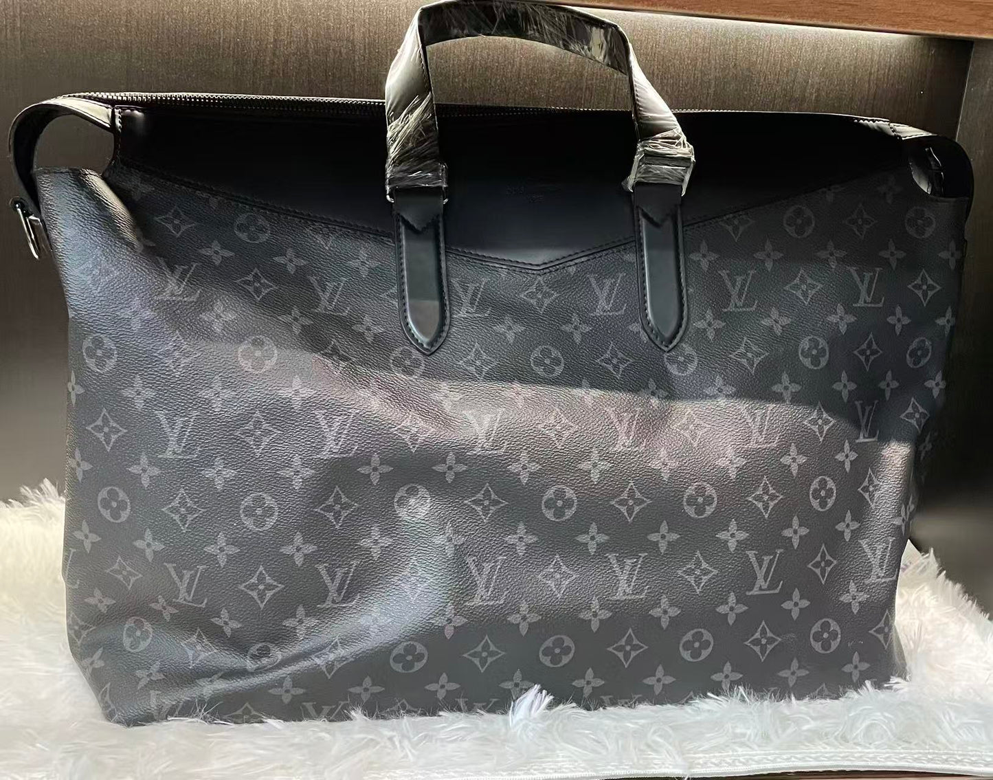 (Preowned) LOUIS VUITTON Exploer
