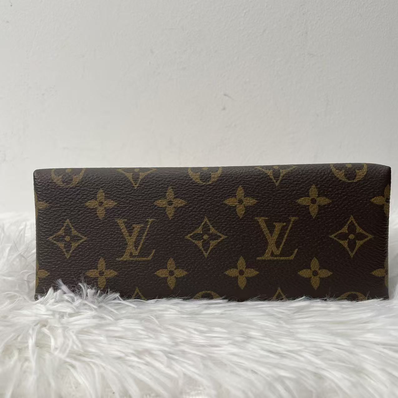 (Preowned) LOUIS VUITTON Locky BB