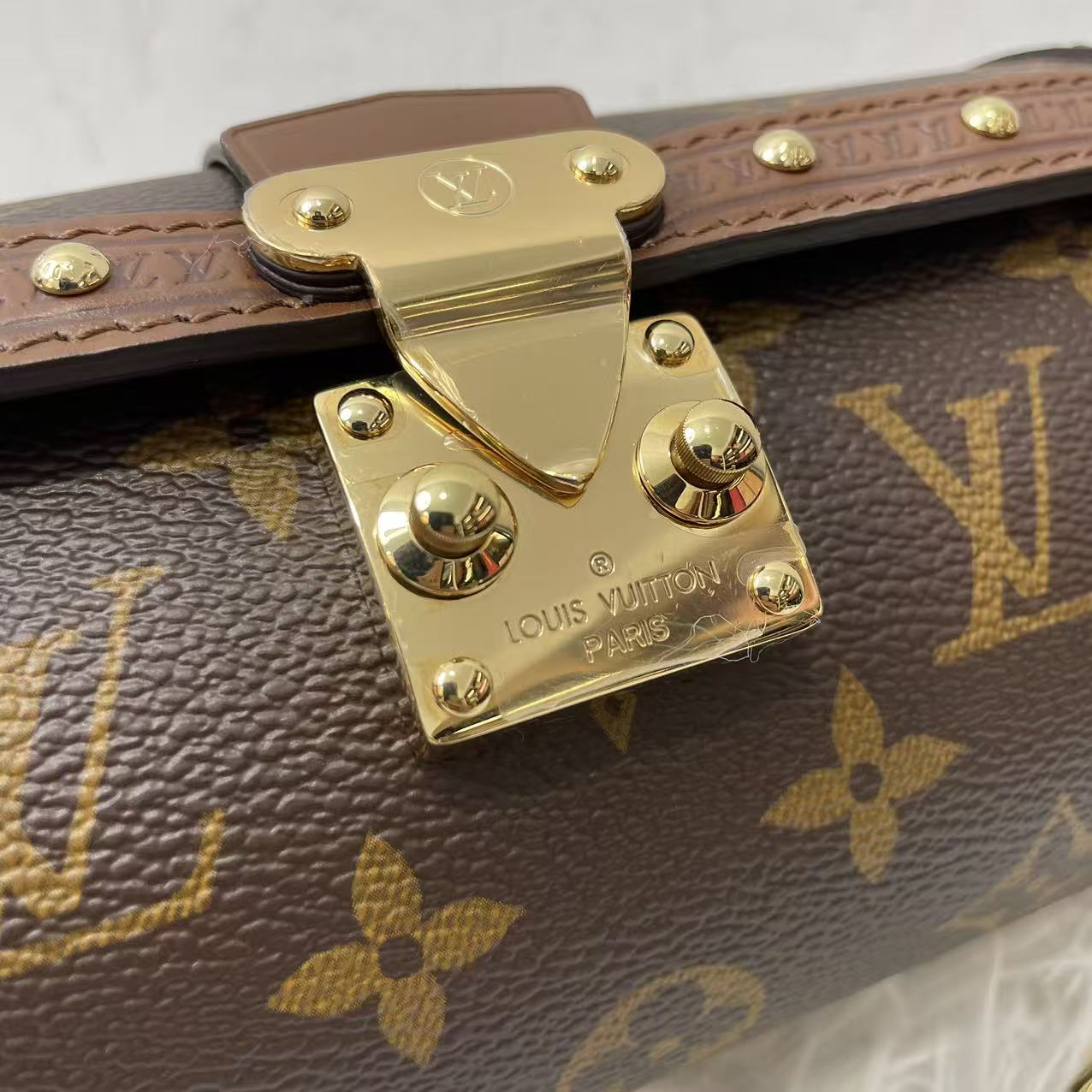 (Preowned) LOUIS VUITTON PAPILLON TRUNK