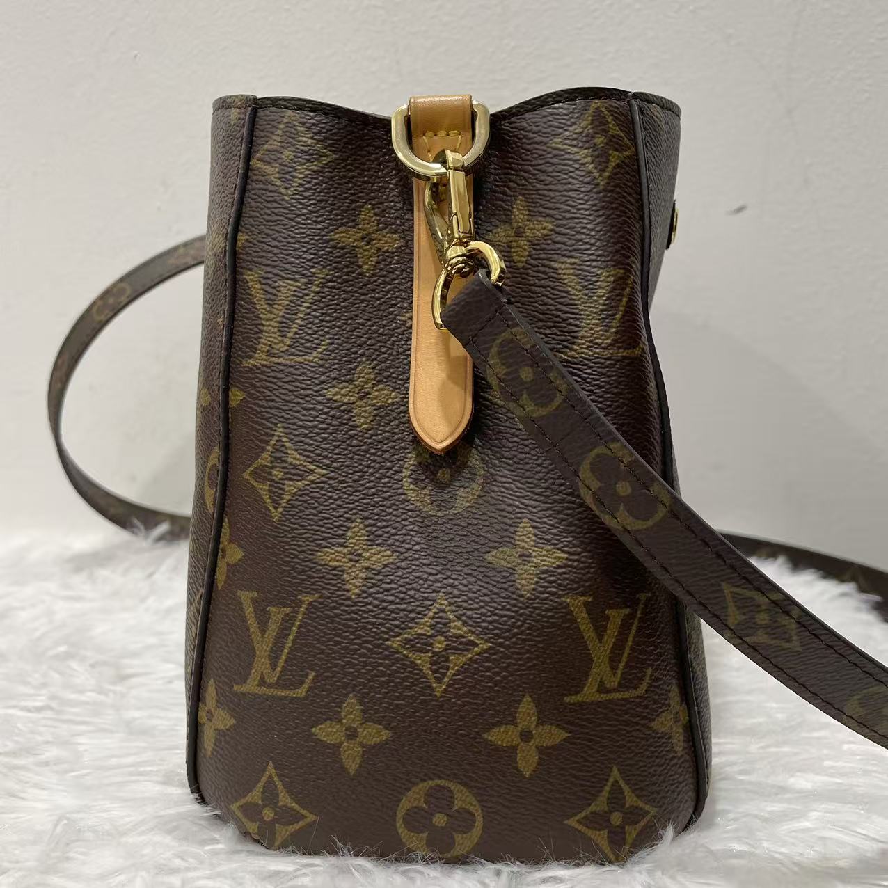 (Preowned) LOUIS VUITTON Montaigne BB