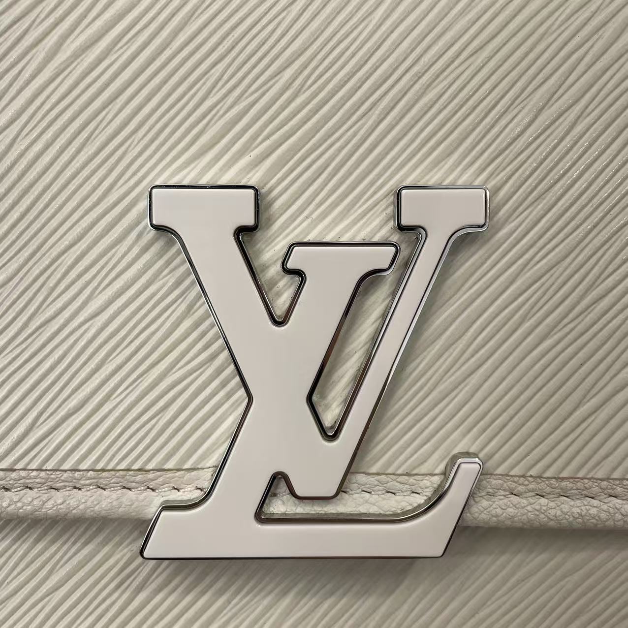 (Preowned) LOUIS VUITTON Buci