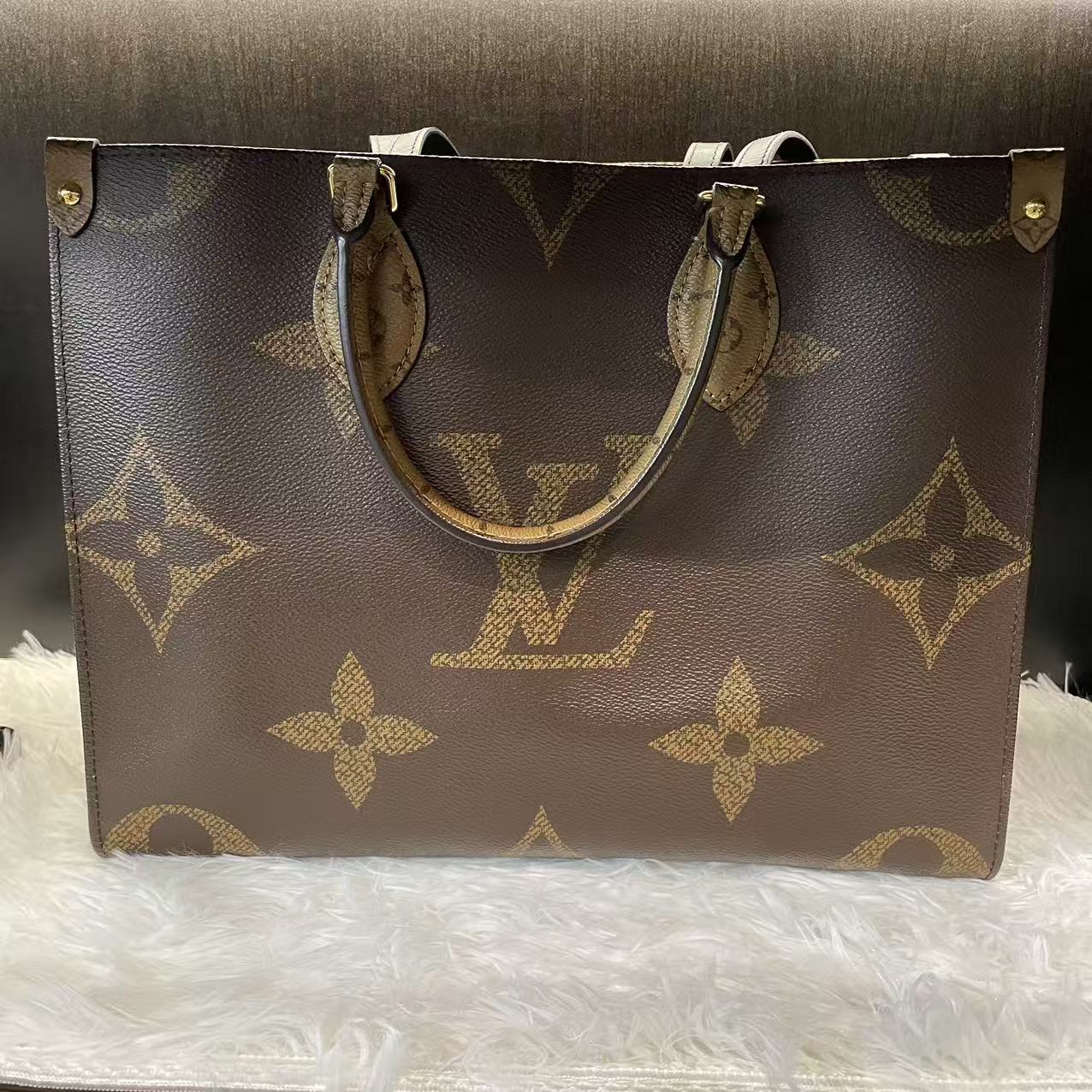 (Preowned) LOUIS VUITTON ON THE GO