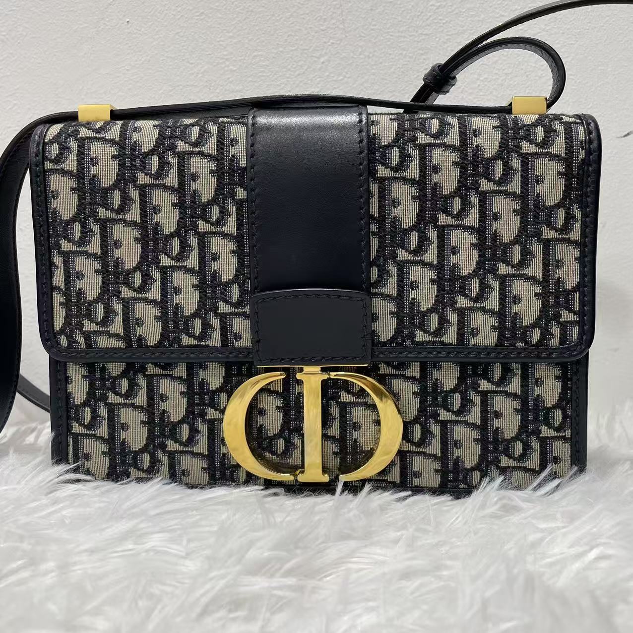 (Preowned) DIOR Montaigne 30