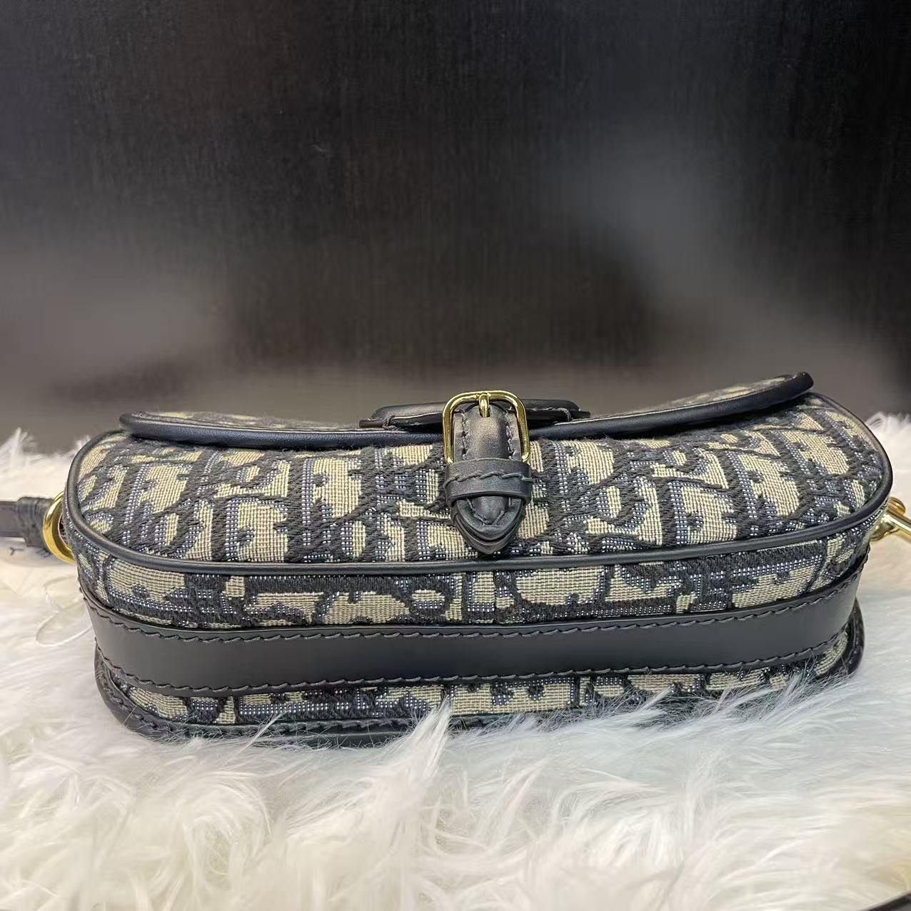 (Preowned) DIOR Bobby EAST-WEST Oblique