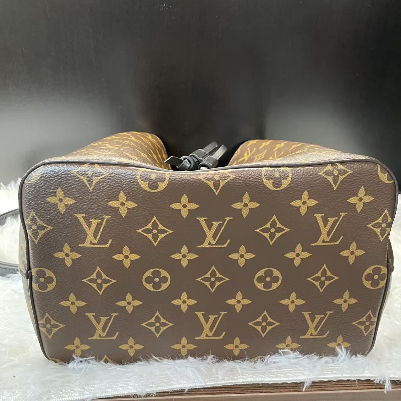 (Preowned) LOUIS VUITTON Neonoe MM