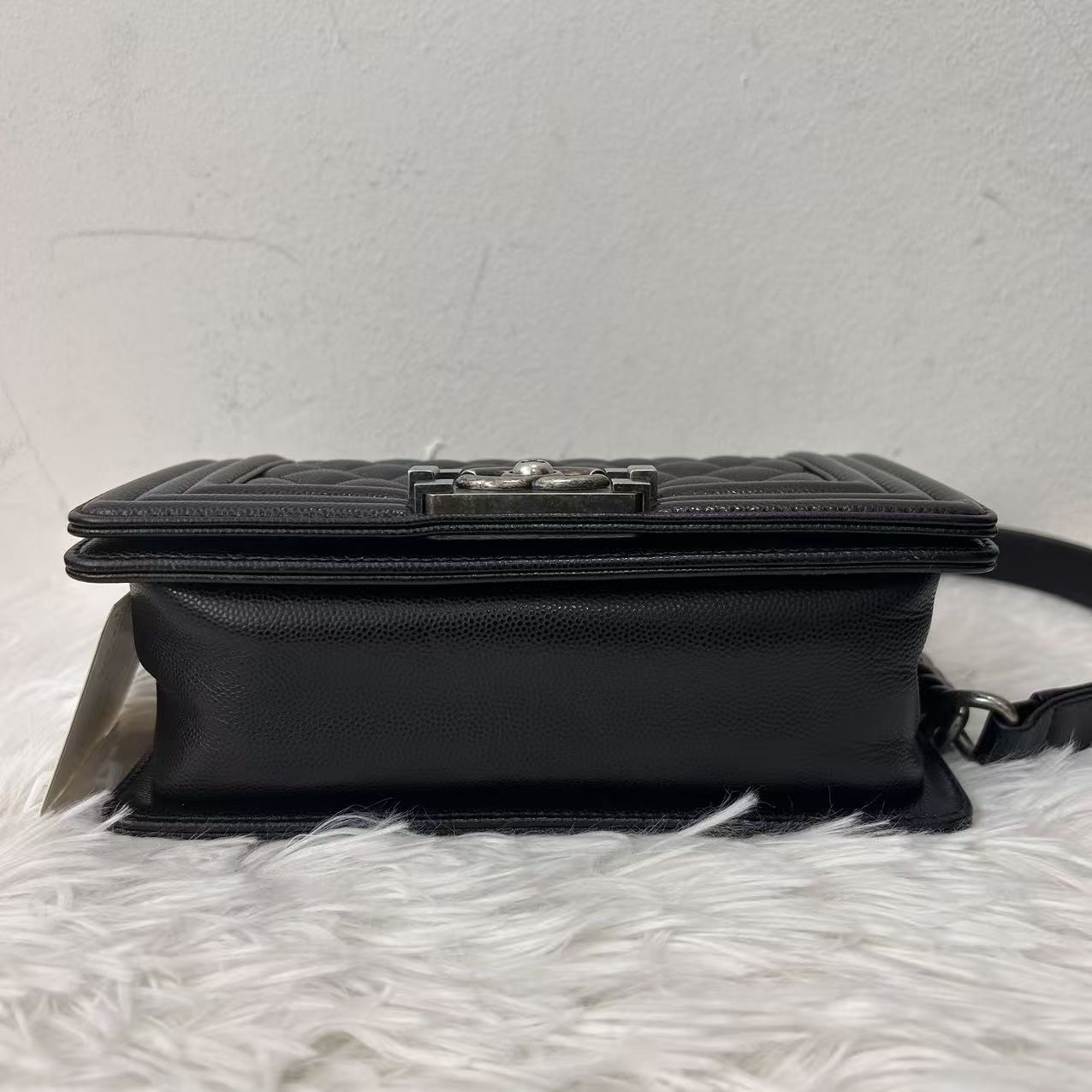 (Preowned) CHANEL Leboy