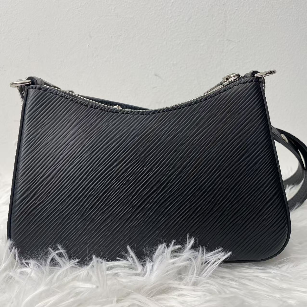 (Preowned) LOUIS VUITTON MARELLINI