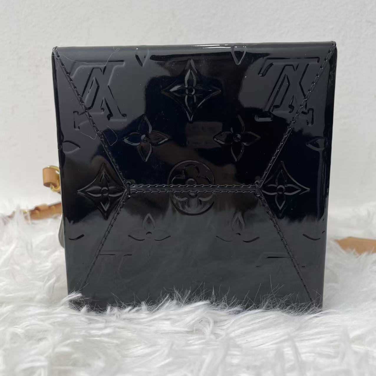 (Preowned) LOUIS VUITTON Bleecker Bos