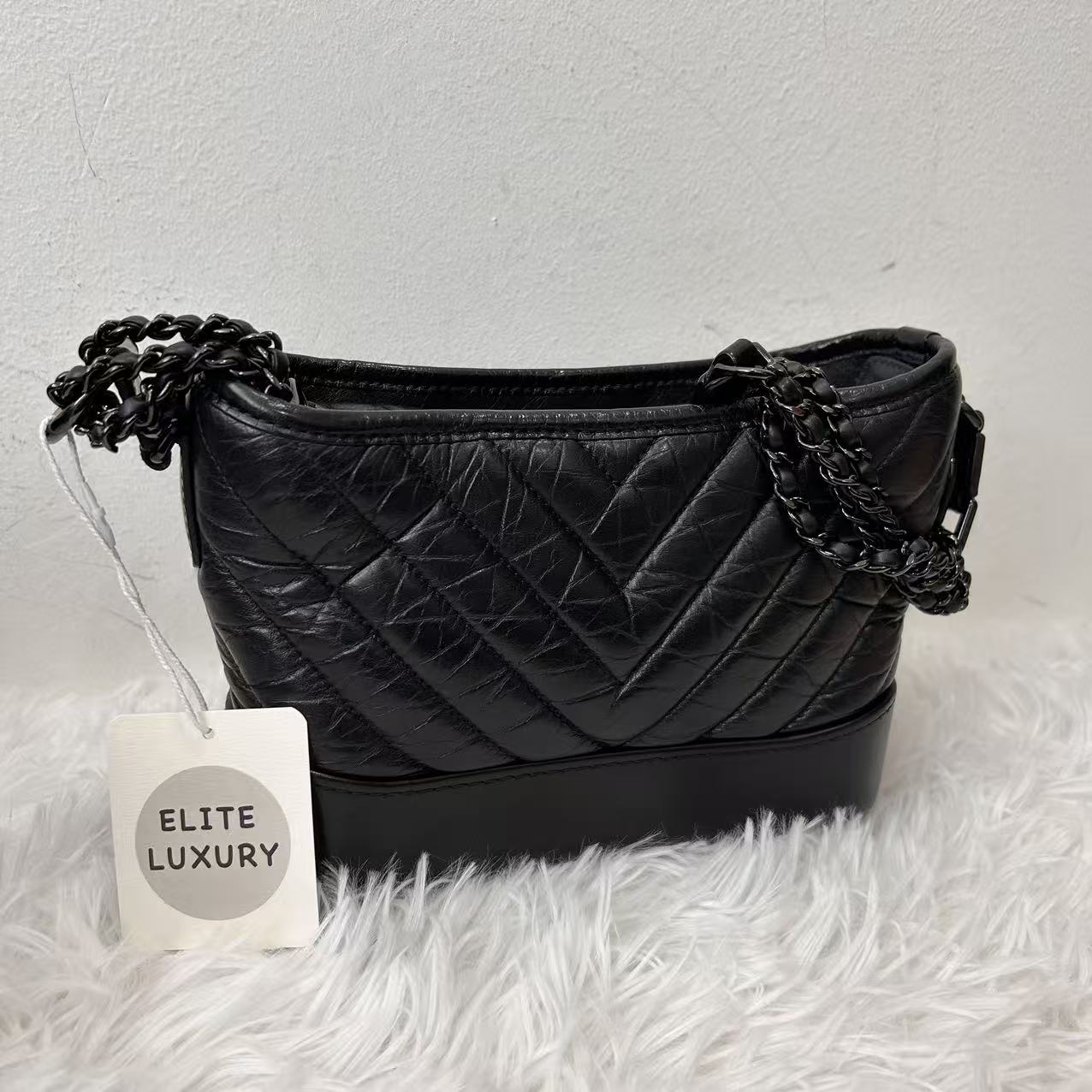 (Preowned) CHANEL GabrielleSo Black V-pattern