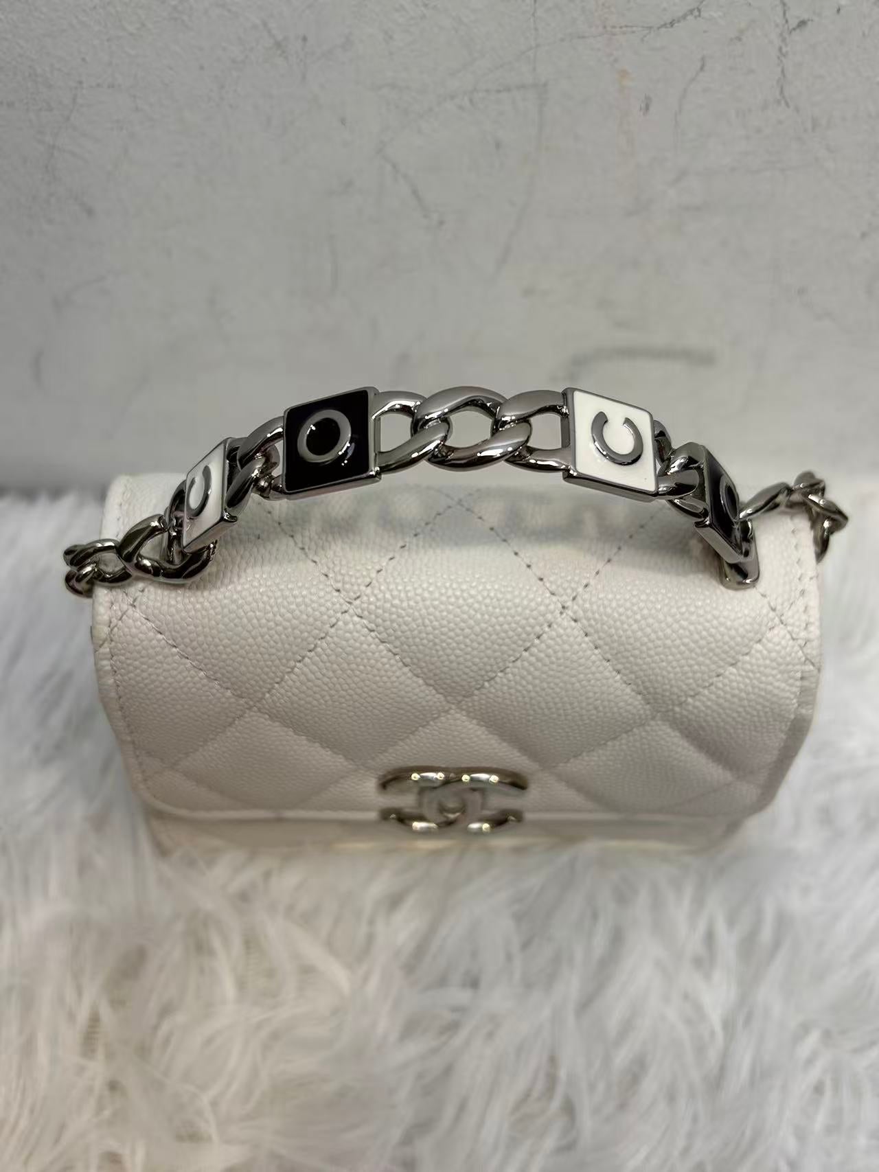(Preowned) CHANEL Small square bag MINI