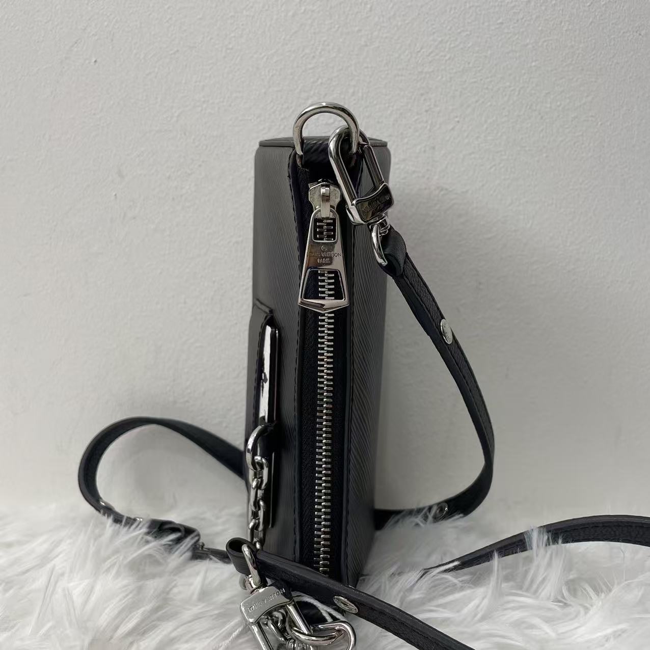 (Preowned) LOUIS VUITTON MARELLINI