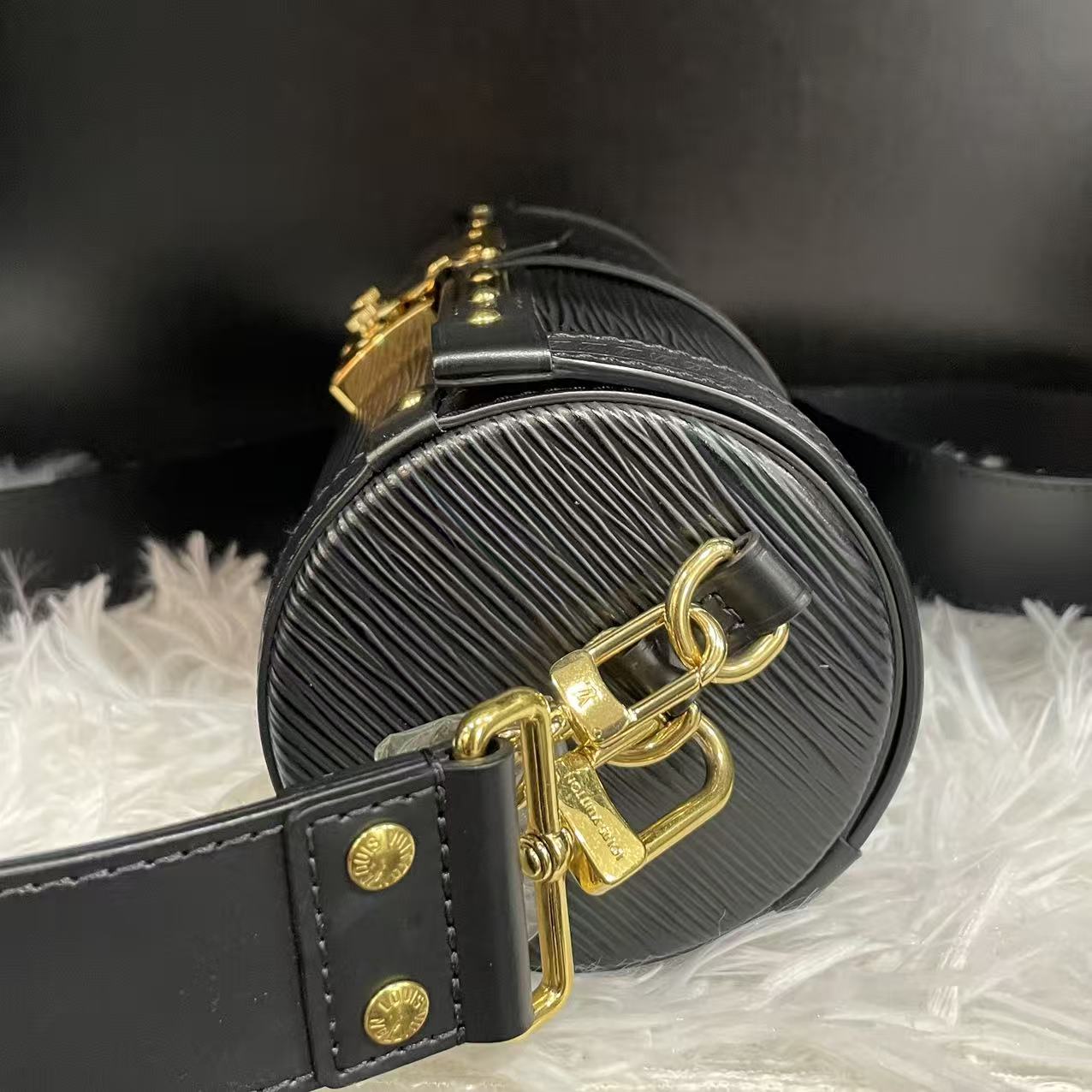 (Preowned) LOUIS VUITTON Papillon Trunk