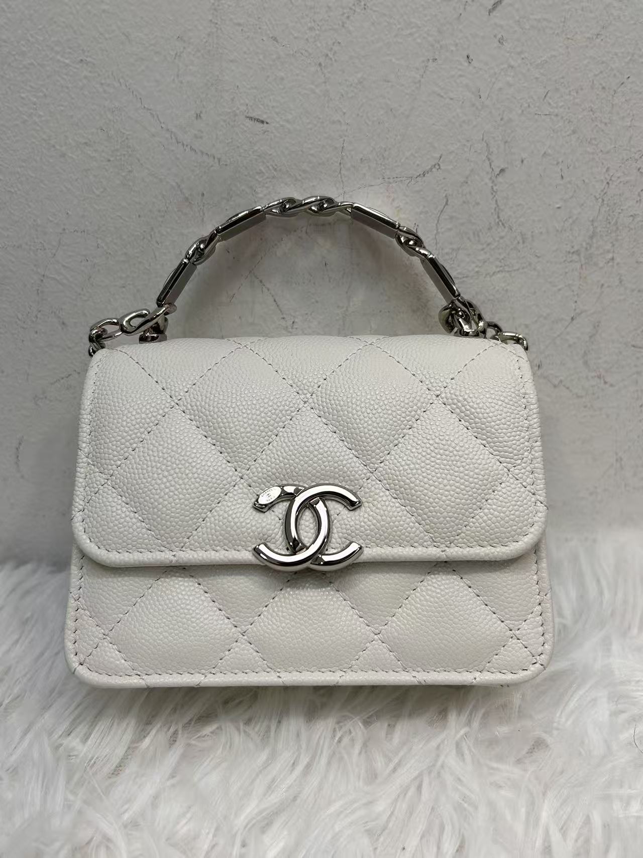 (Preowned) CHANEL Small square bag MINI