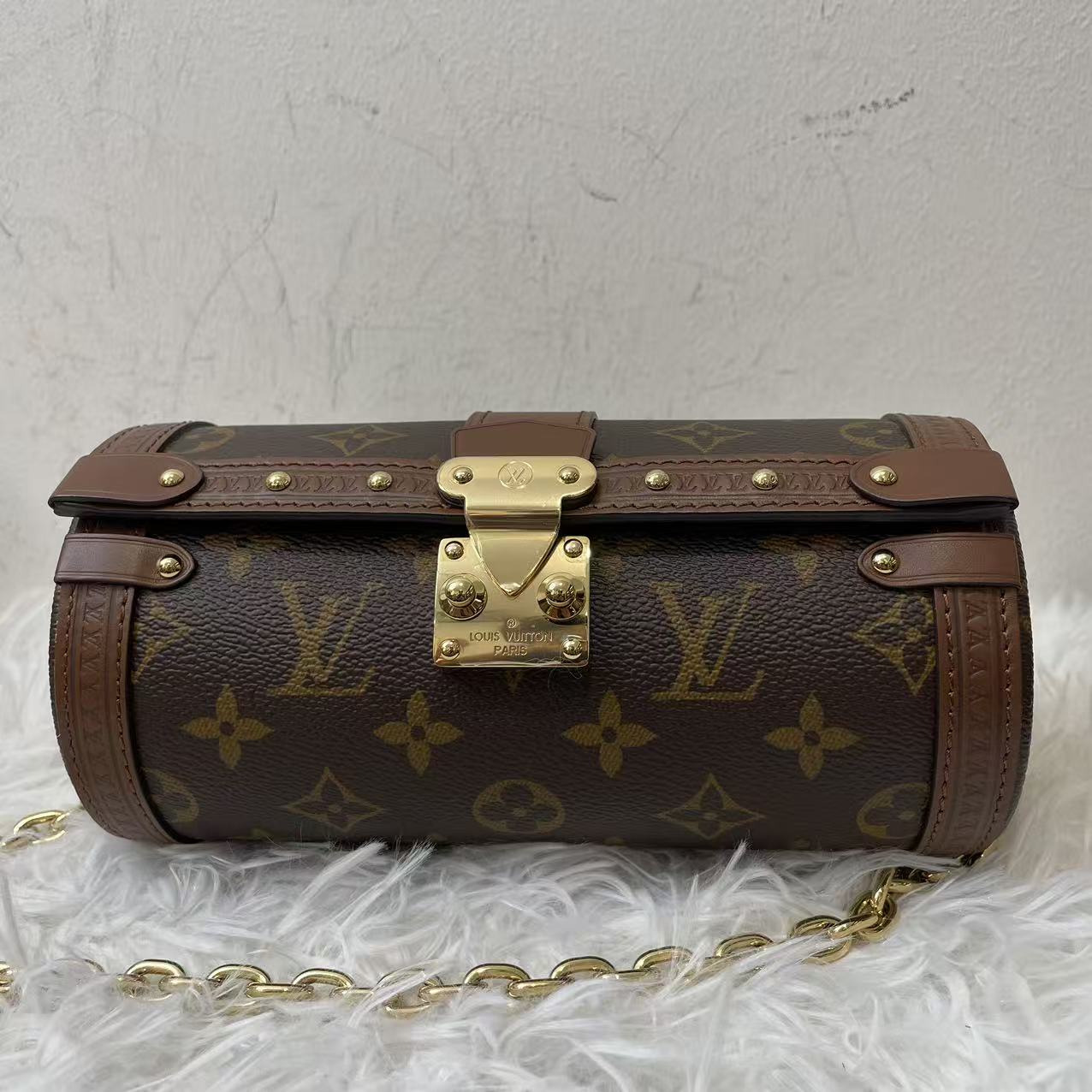 (Preowned) LOUIS VUITTON PAPILLON TRUNK