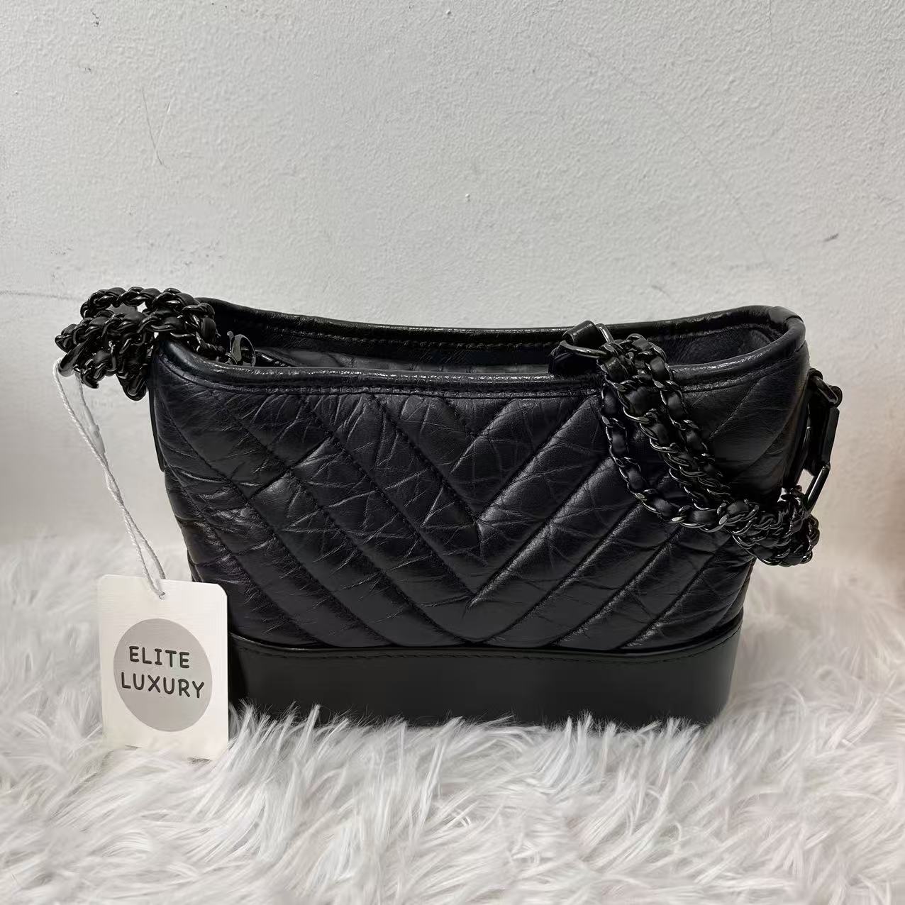 (Preowned) CHANEL GabrielleSo Black V-pattern